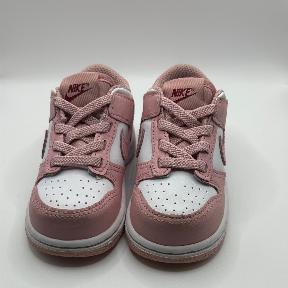 6c Nike Dunk Low Pink and White